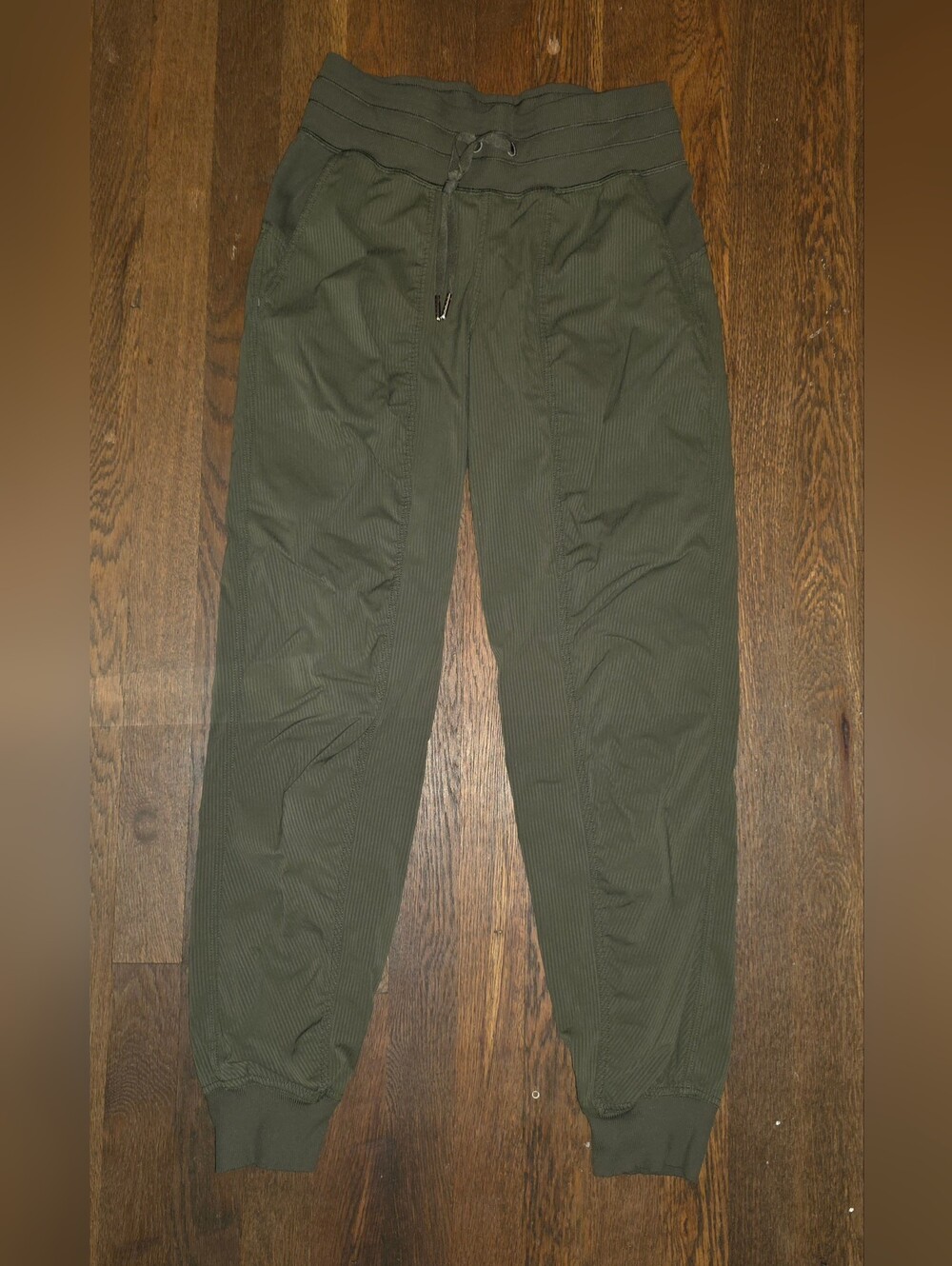 Lululemon Athletica Women's Olive Green Jogger Track Pants